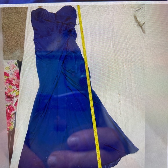 Adrianna Papell live from the red carpet size gown - Picture 12 of 17